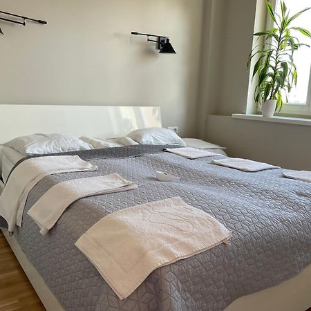 Apartament Dziesiąte Piętro Poznań Zewnętrze zdjęcie